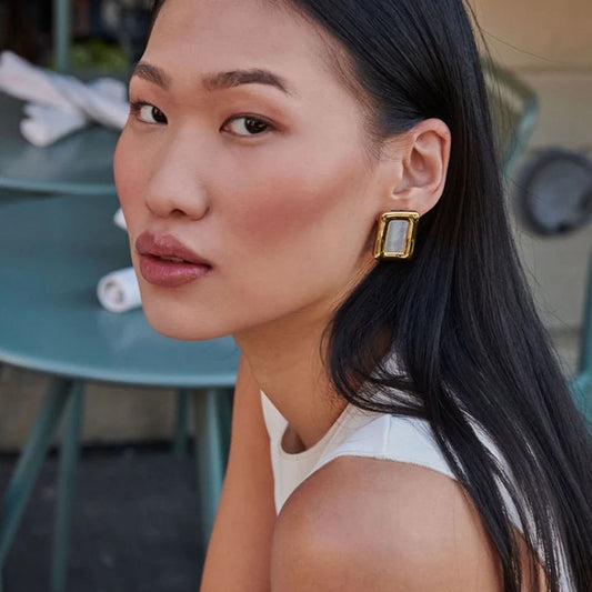 ARETES AURA