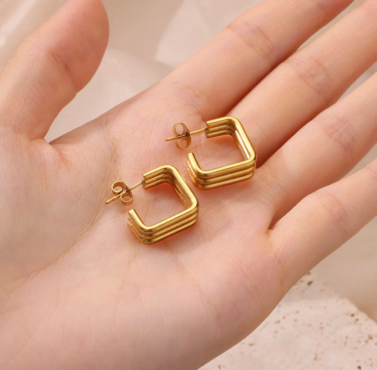 ARETES AMBAR